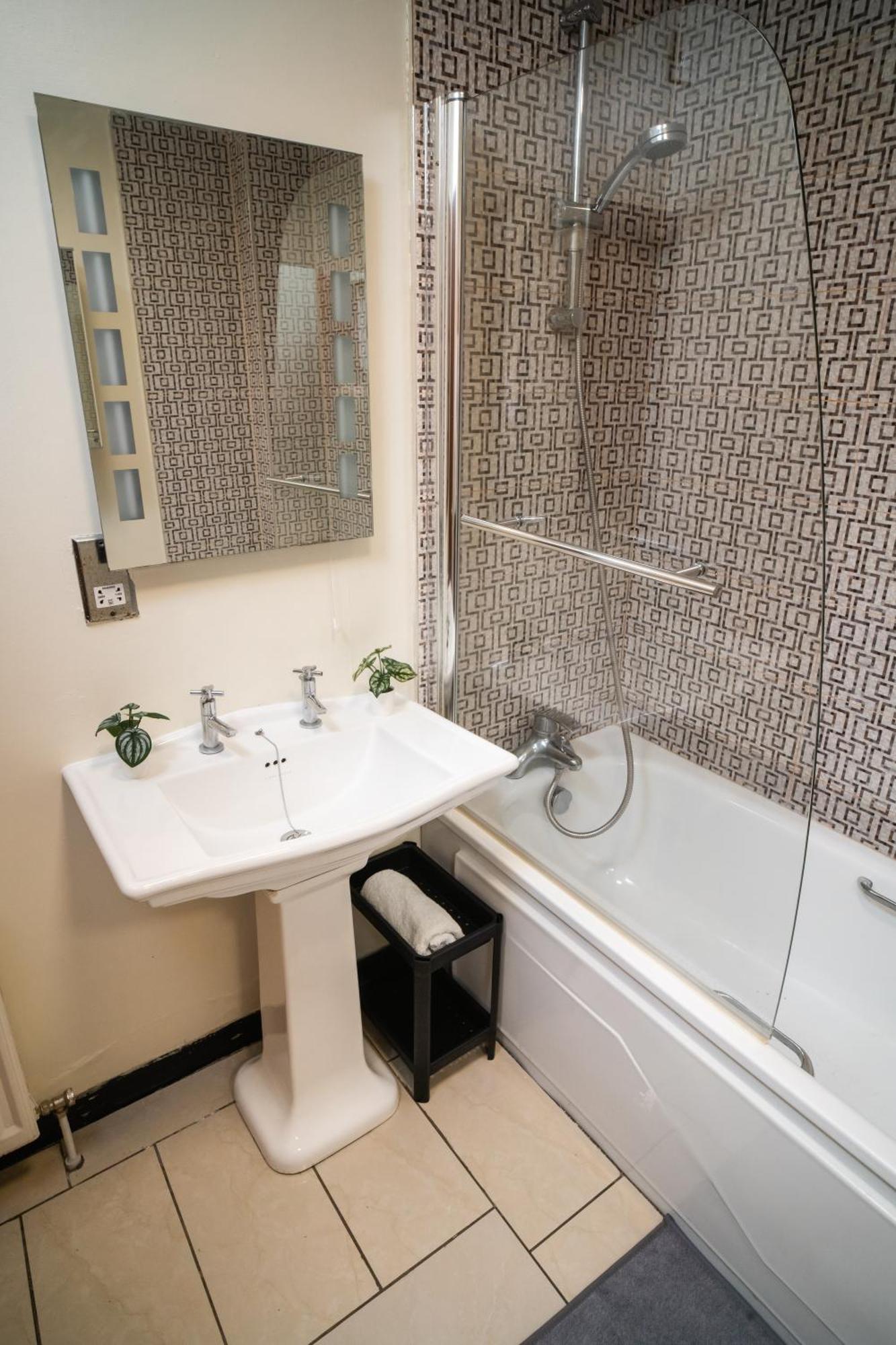 Central Duplex Apartment In Belfast City Centre Екстер'єр фото